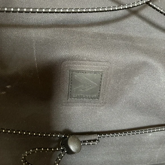 IAMRUNBOX commuting backpack